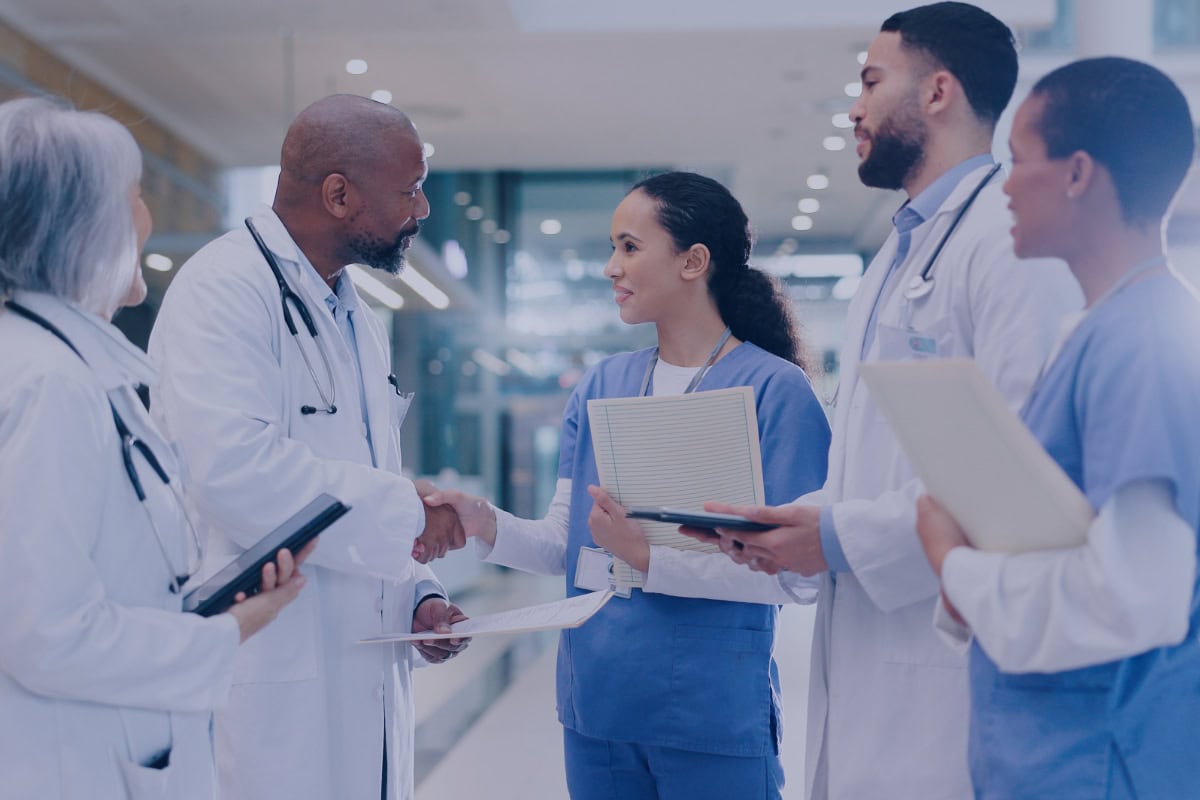 How to Onboard Registered Nurses Smoothly ☑️ (eGuide)